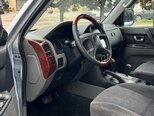 Mitsubishi Pajero-15
