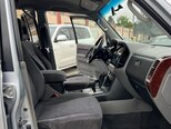Mitsubishi Pajero-19