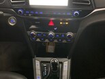 Hyundai Elantra-16