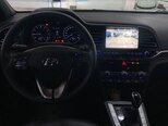 Hyundai Elantra-21