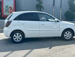 Kia Rio-5