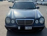 Mercedes E 240-1