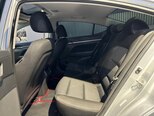 Hyundai Elantra-16