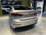 Hyundai Elantra-7