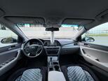 Hyundai Sonata-13