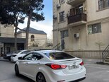 Hyundai Elantra-11