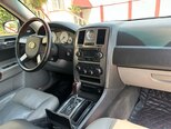 Chrysler 300C-16