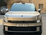 Lynk & Co 900-1
