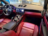 Porsche Cayenne-11