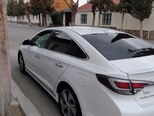 Hyundai Sonata-6