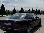 Mercedes E 240-5