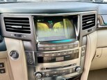 Lexus LX 570-19