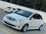 Mercedes B 200-3