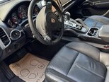Porsche Cayenne-8