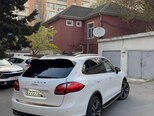 Porsche Cayenne-4