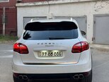Porsche Cayenne-3