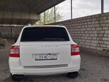 Porsche Cayenne-4