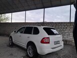 Porsche Cayenne-11