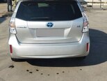 Toyota Prius V-3