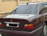 Mercedes 200 E-2
