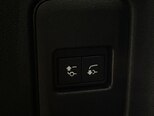 Land Rover Defender-23