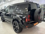 Land Rover Defender-10