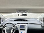 Toyota Prius-13