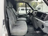 Ford Transit-15