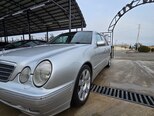 Mercedes E 320-7