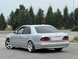 Mercedes E 270-5