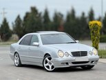Mercedes E 270-1