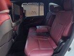 Lexus LX 500d-15