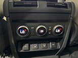 Land Rover Defender-12