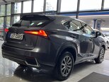 Lexus NX 300h-8