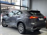 Lexus NX 300h-9
