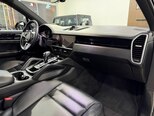 Porsche Cayenne-21