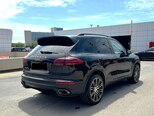 Porsche Cayenne-12