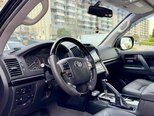 Toyota Land Cruiser-13