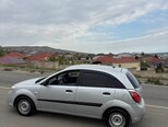 Kia Rio-10