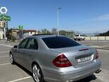 Mercedes E 240-4
