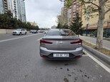 Hyundai Elantra-2