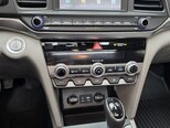 Hyundai Elantra-12