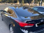 Hyundai Elantra-4