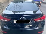 Hyundai Elantra-9