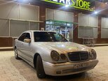 Mercedes E 320-8