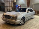 Mercedes E 320-1