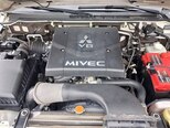 Mitsubishi Pajero-7