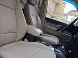 Mitsubishi Pajero-13