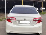 Toyota Camry-9