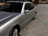 Mercedes E 240-4